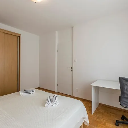 Pujanke - Large 3 Bedroom *