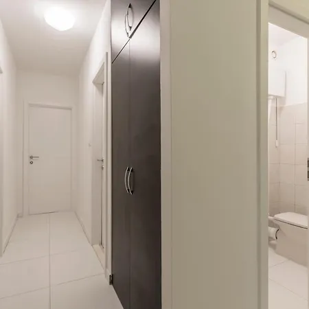 Pujanke - Large 3 Bedroom Apartman