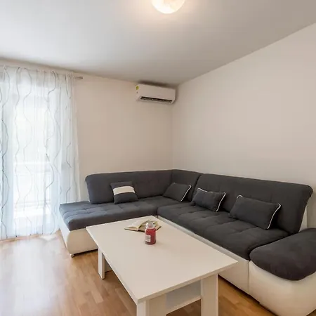 Pujanke - Large 3 Bedroom * Split