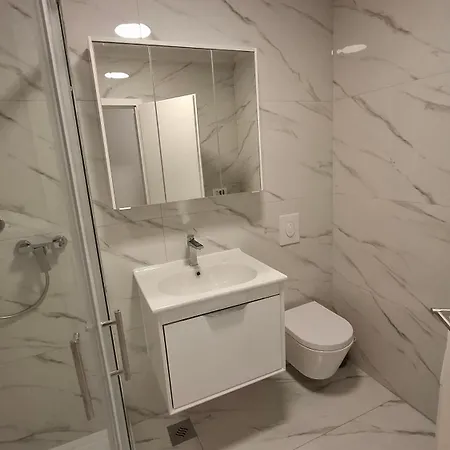 Pujanke - Large 3 Bedroom * سبليت