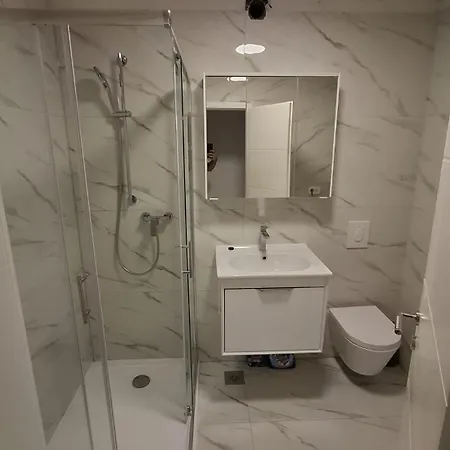 Pujanke - Large 3 Bedroom Apartman *