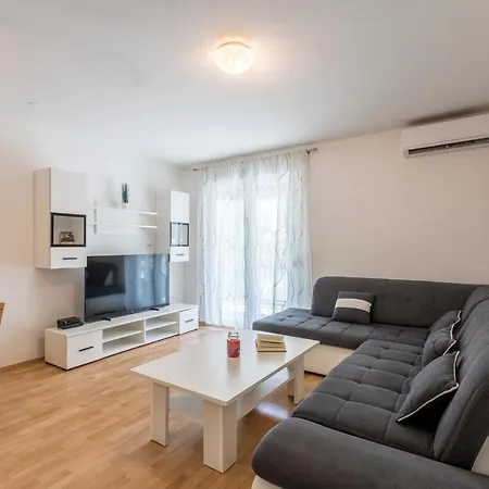 Lejlighed Pujanke - Large 3 Bedroom