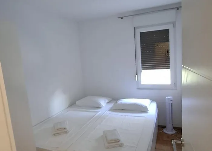 Pujanke - Large 3 Bedroom Lägenhet *